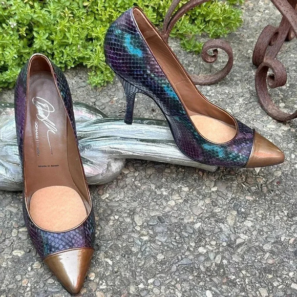Donald J. Pliner Vanya Purple Multi Snake Print Lagos Patent Heels Size 9.5 M